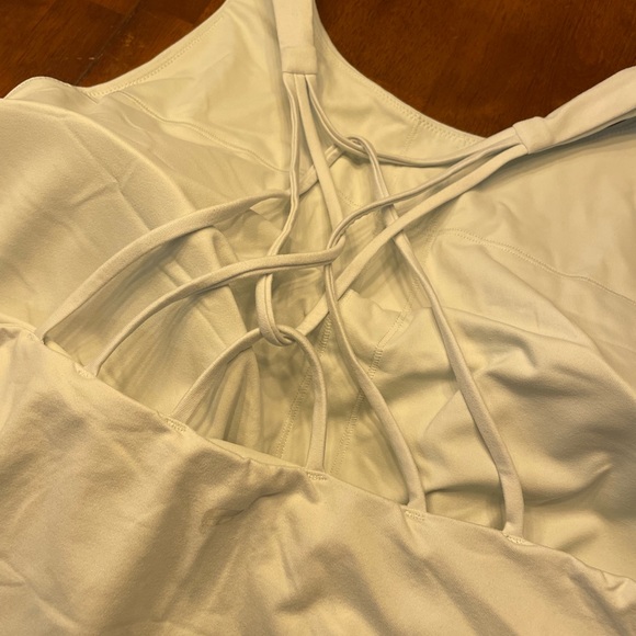 NWT Fabletics Strappy Built in Bra Tank-Grey 2XL - Picture 4 of 6